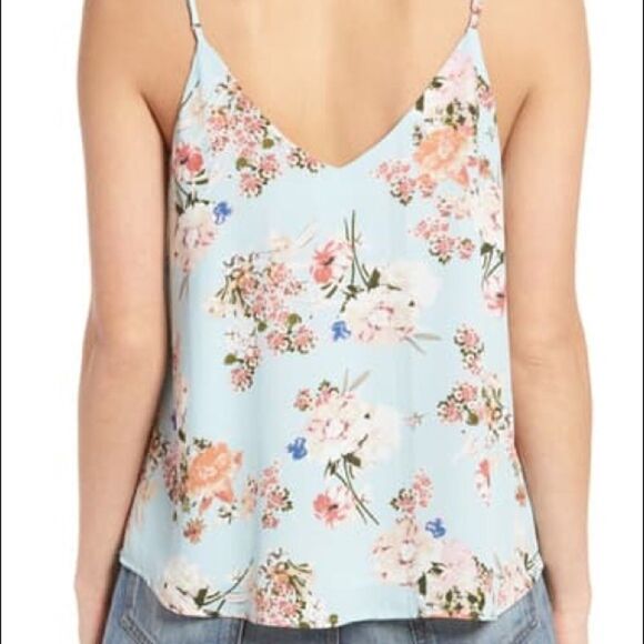 ✨ HP✨Lush
Keyhole Floral Woven Tank Top✨ - Picture 4 of 8